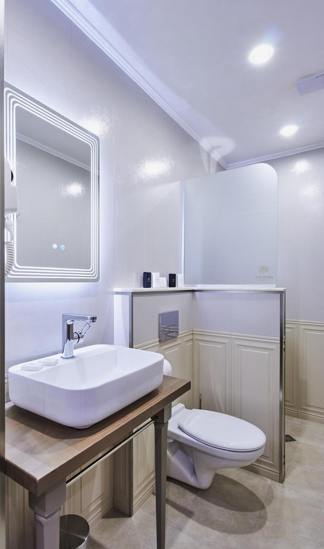 Хотел Паризи Kazanlŭk Quarto foto